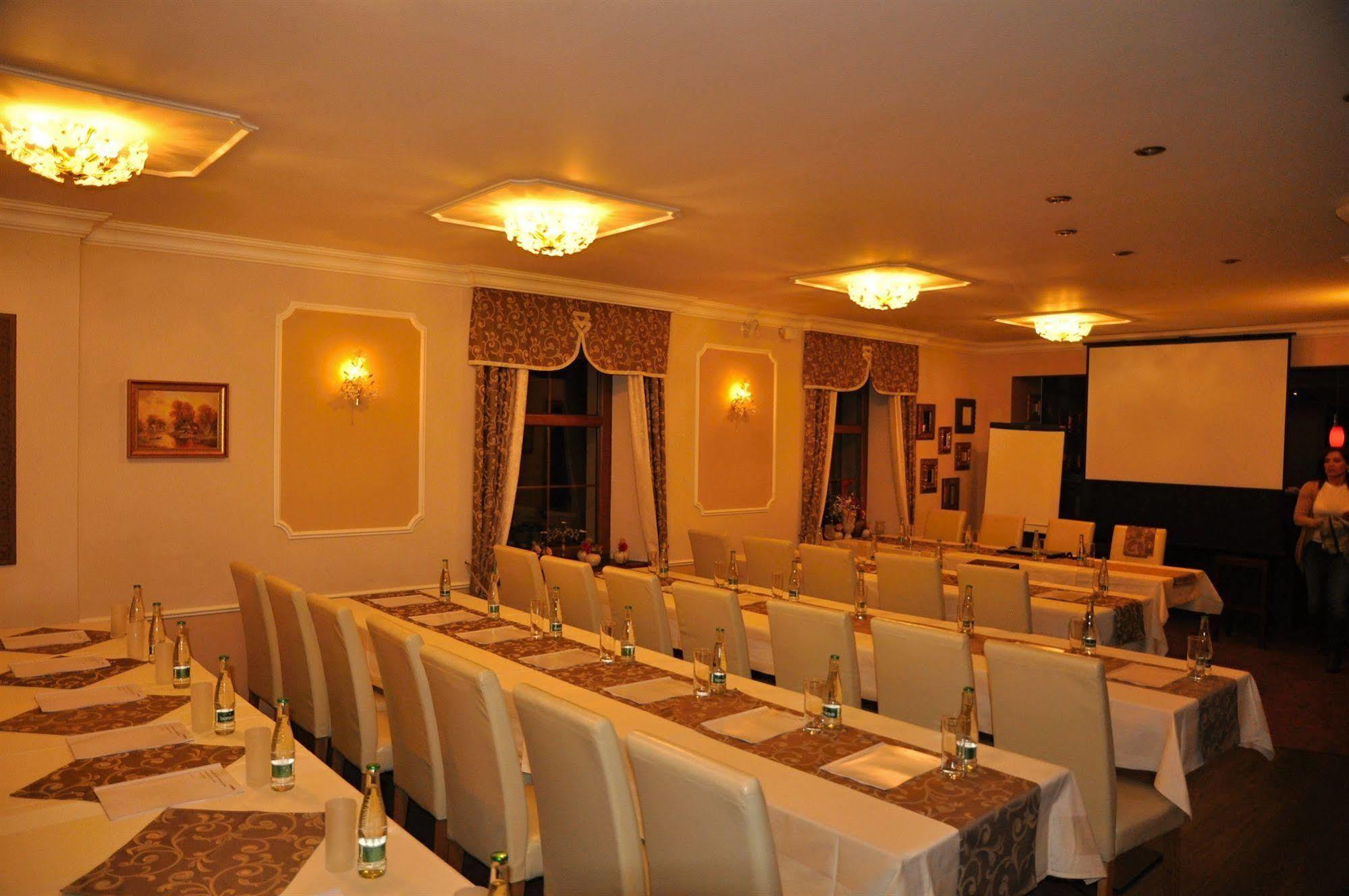 Wellness Hotel Zlata Lipa Decin Exterior photo